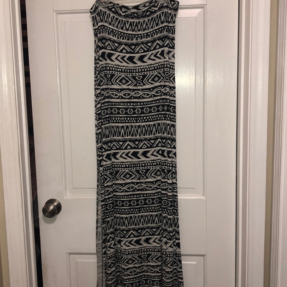 Black and white maxi skirt